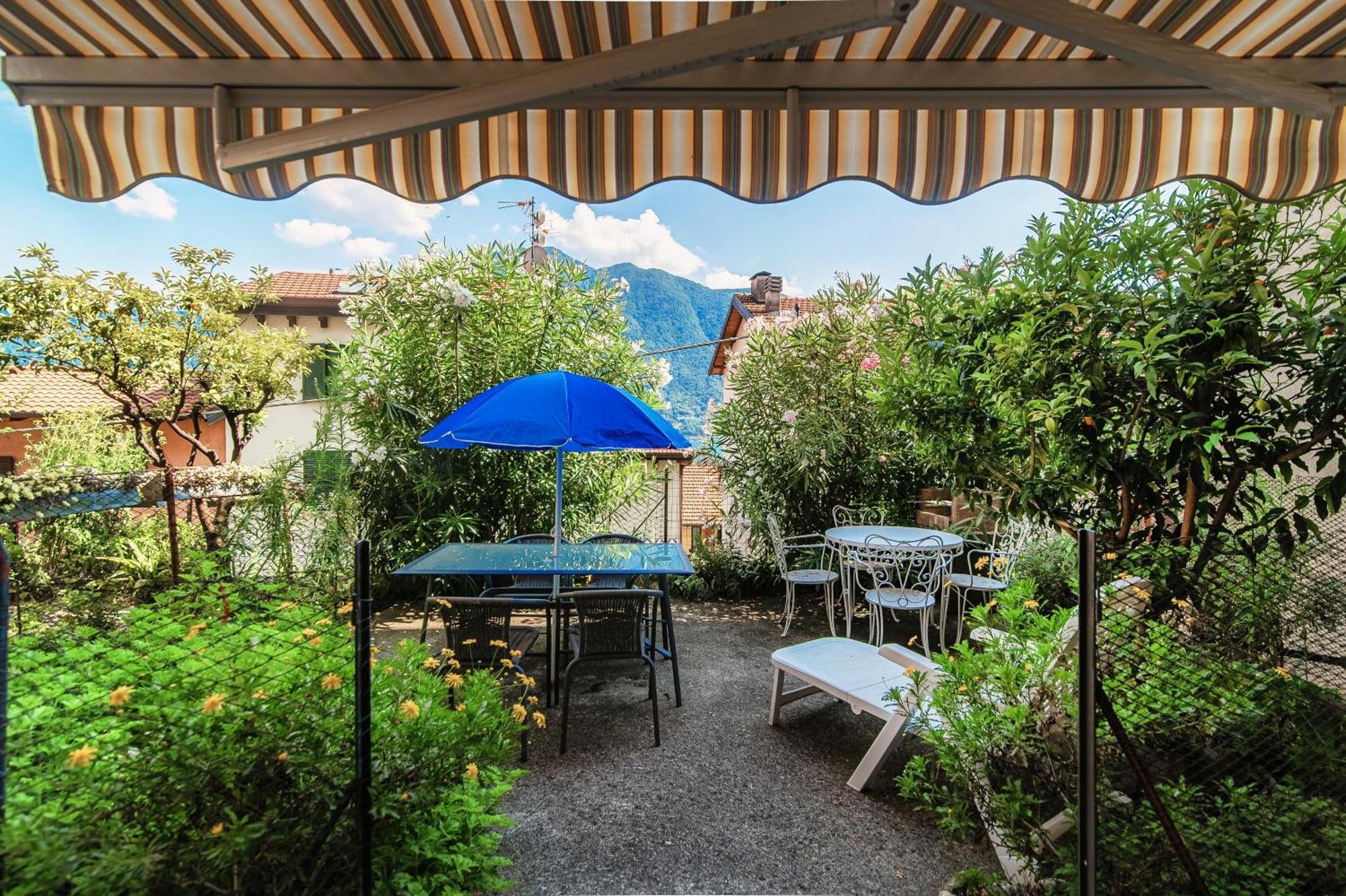Delizioso Bilocale Vista Lago Colonno Екстериор снимка