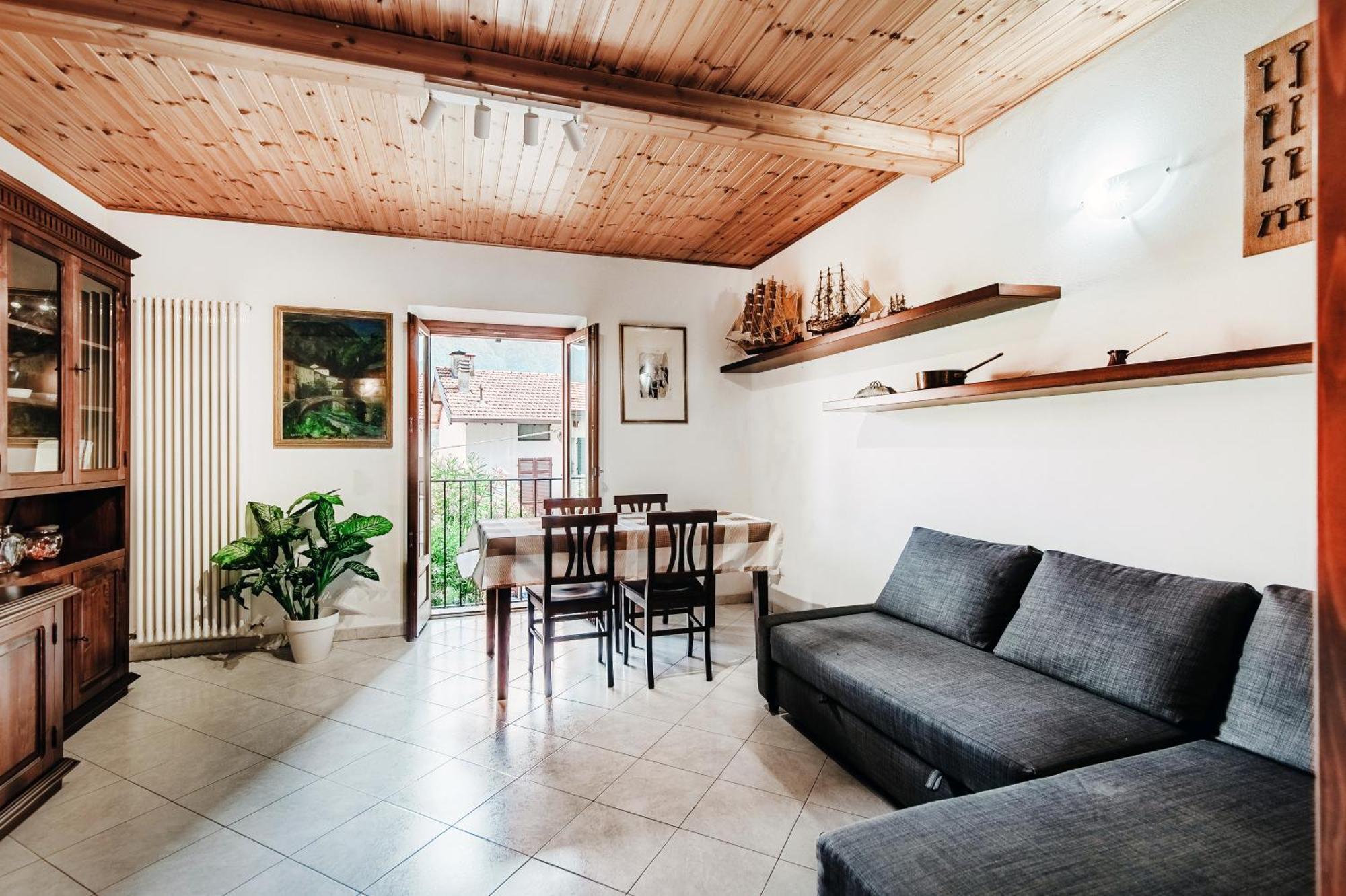 Delizioso Bilocale Vista Lago Colonno Екстериор снимка