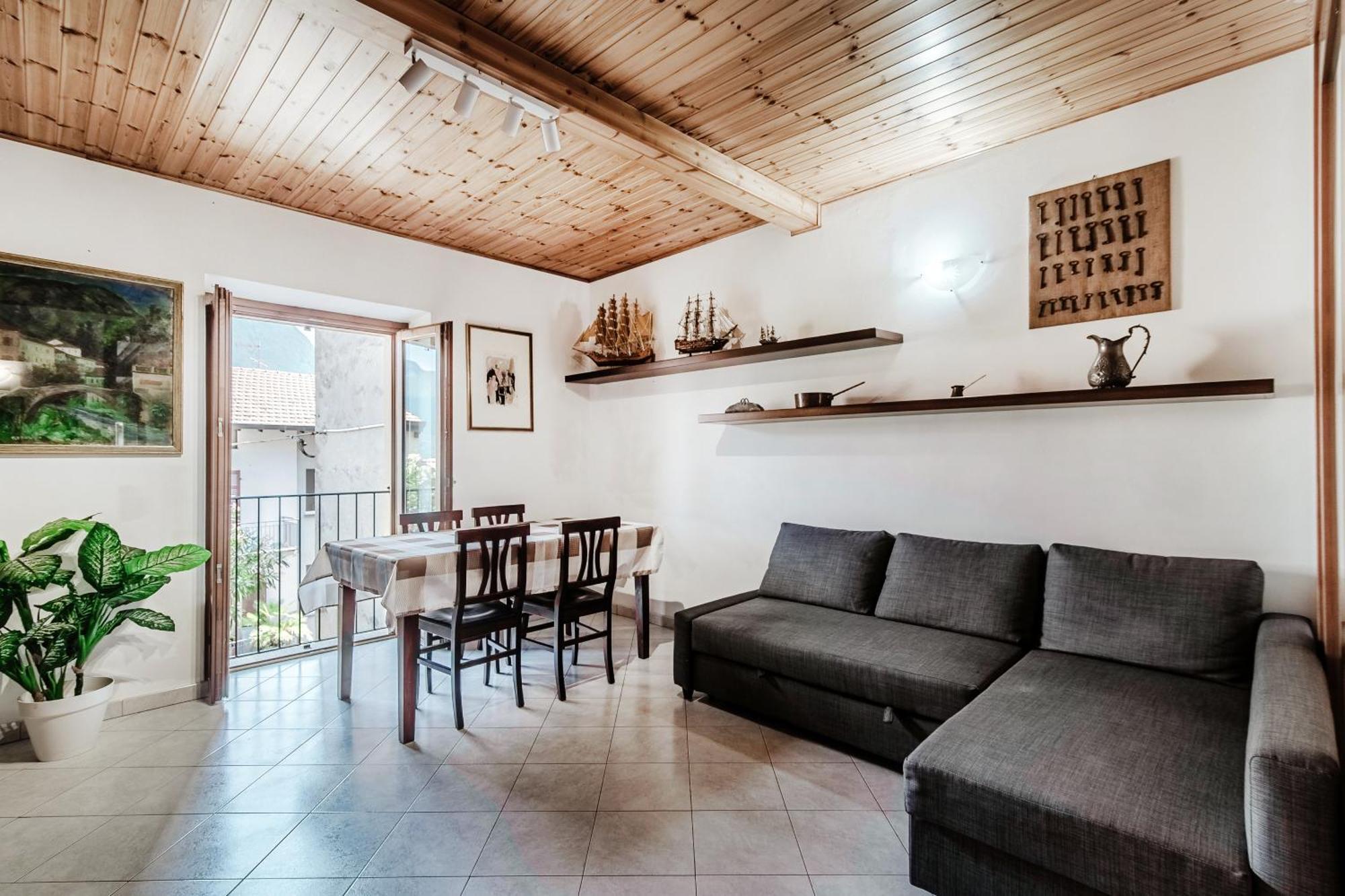 Delizioso Bilocale Vista Lago Colonno Екстериор снимка