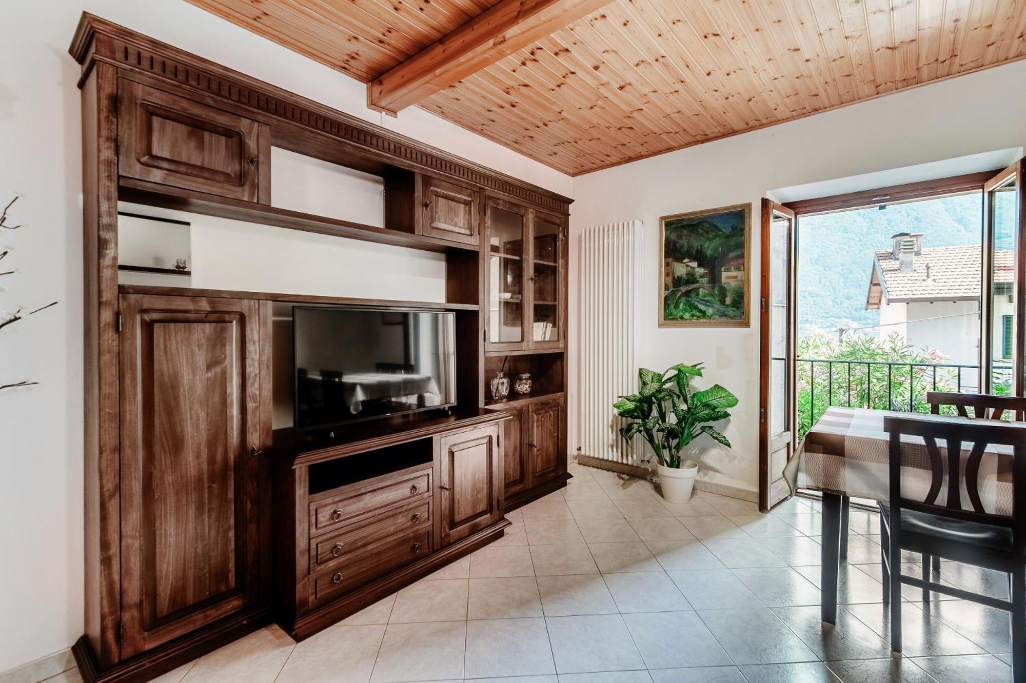 Delizioso Bilocale Vista Lago Colonno Екстериор снимка